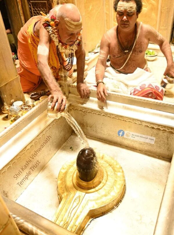 Kashi Vishwanath Temple Varanasi Jyotirlinga darshan