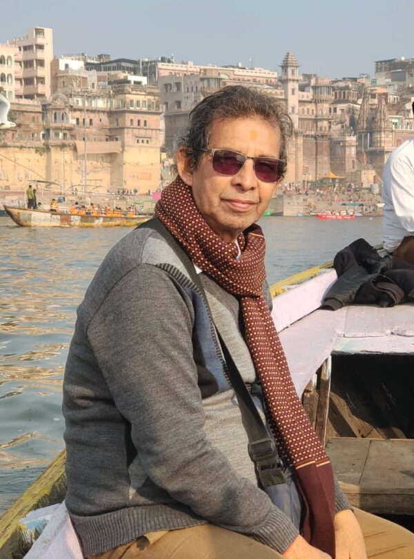 tour guide available in Kashi Vishwanath Mandir